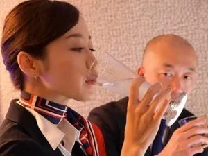 Hẹn hò trực tuyến với phụ nữ trẻ, bị hạ gục ngay lần gặp đầu tiên, rất giỏi chơi