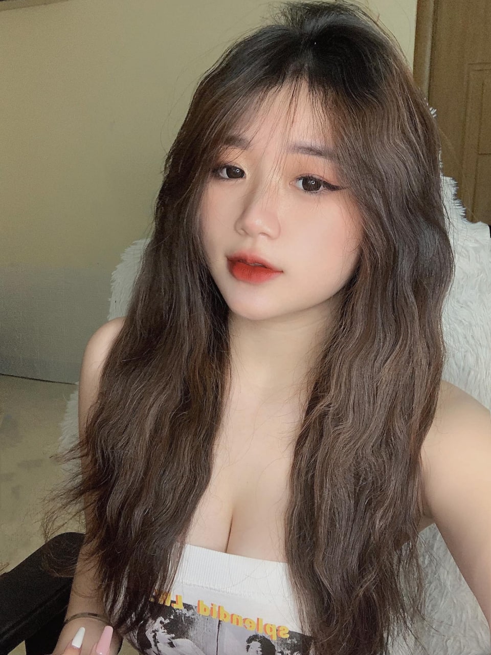 Chúng ta đã có gia đình nhưng nếu chỉ sờ thôi thì đâu gọi là địt trộm đúng không ?